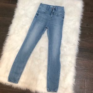 BDG Light Wash High Rise Ankle Length Jeans